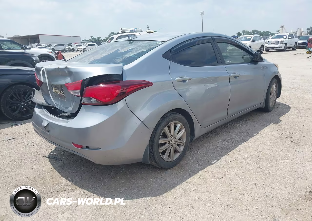 2015 Hyundai Elantra Se VIN:5NPDH4AE3FH599774 - 4