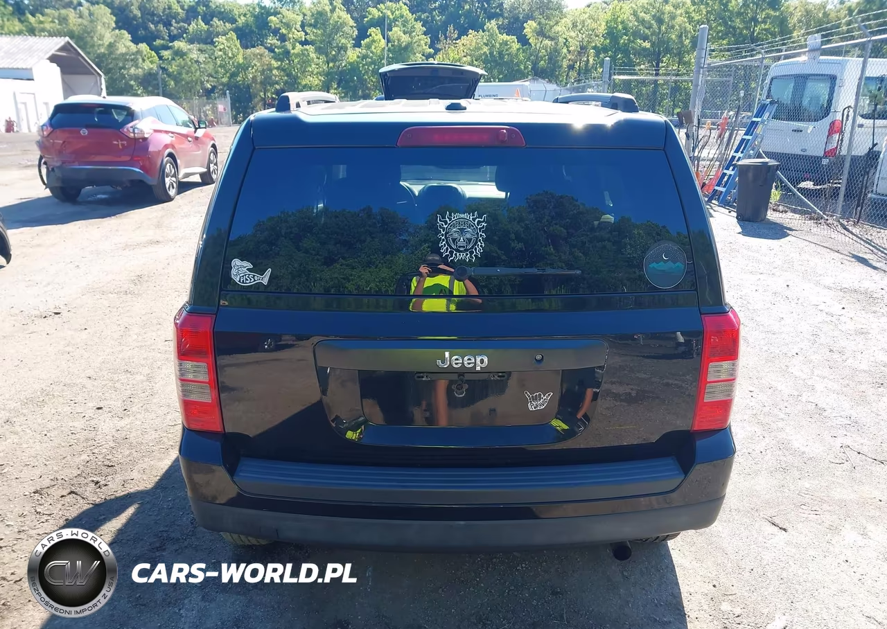 2016 Jeep Patriot Sport VIN:1C4NJPBB4GD536639 - 16