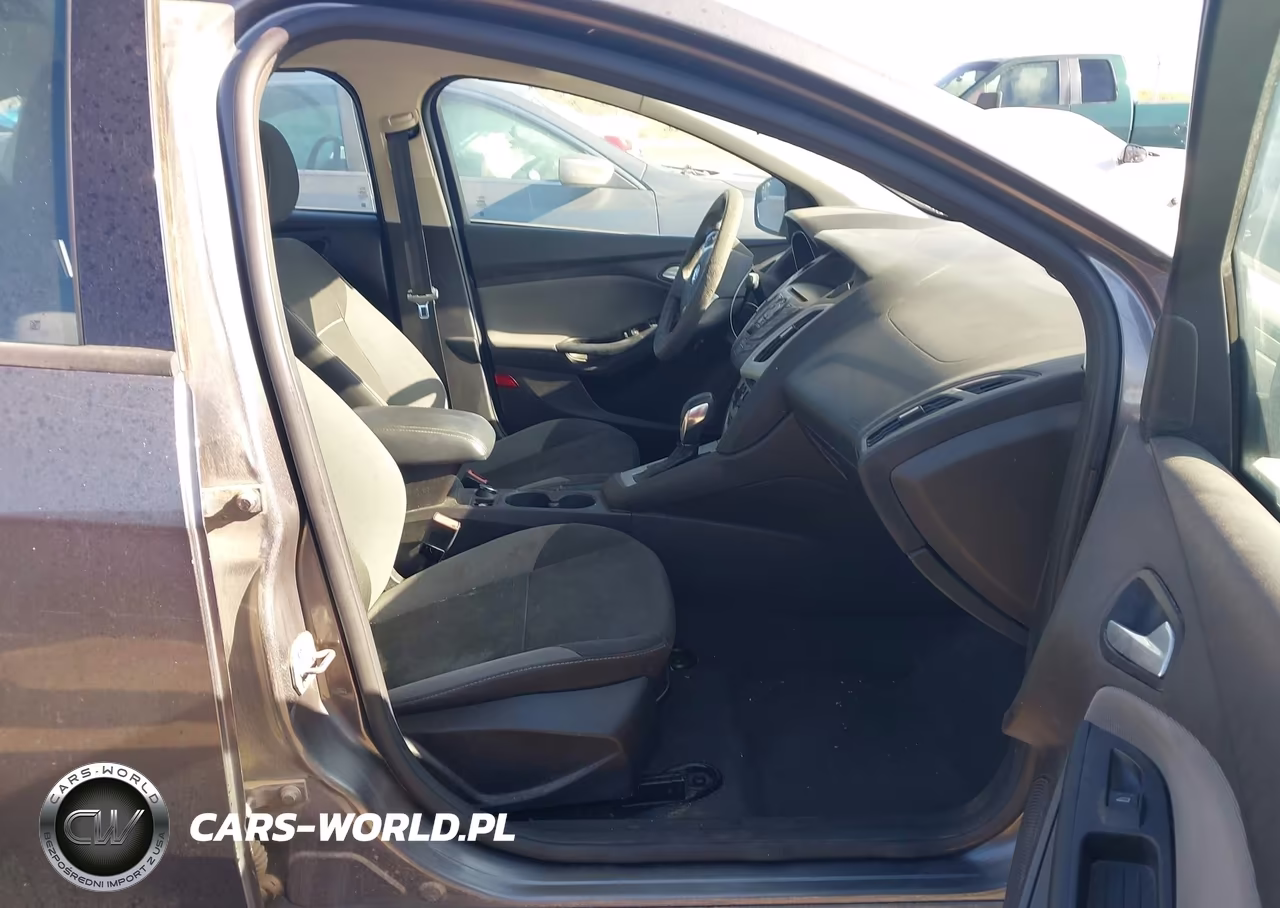 2013 Ford Focus Se VIN:1FADP3F28DL372686 - 5