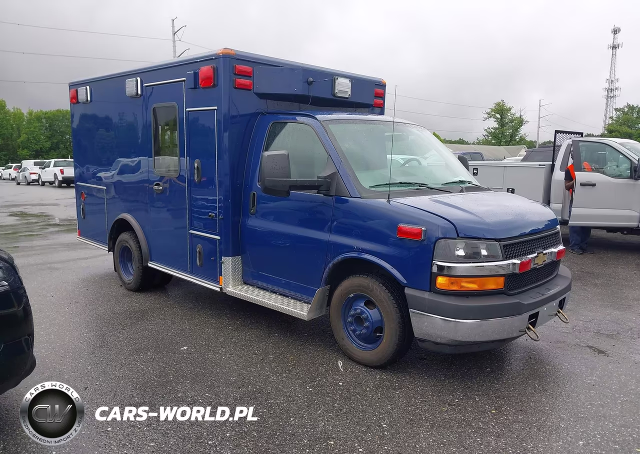 2013 Chevrolet Express Cutaway 3500 Diesel – zdjęcie 1 z 18