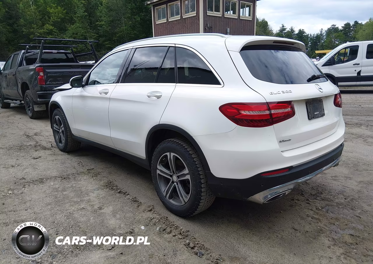 2017 Mercedes-Benz Glc 300 4Matic VIN:WDC0G4KB7HF134735 - 3