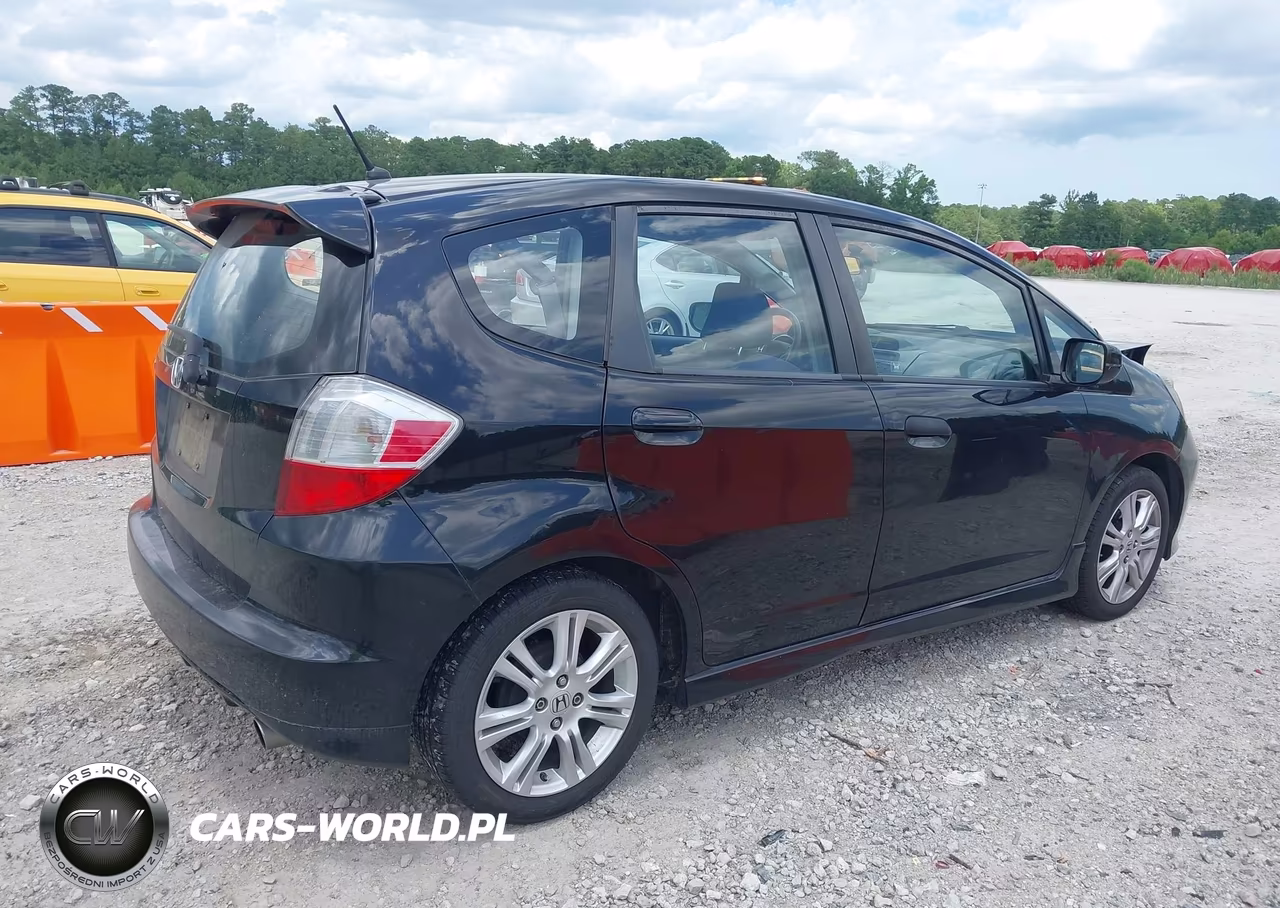 2009 Honda Fit Sport VIN:JHMGE87439S000713 - 4