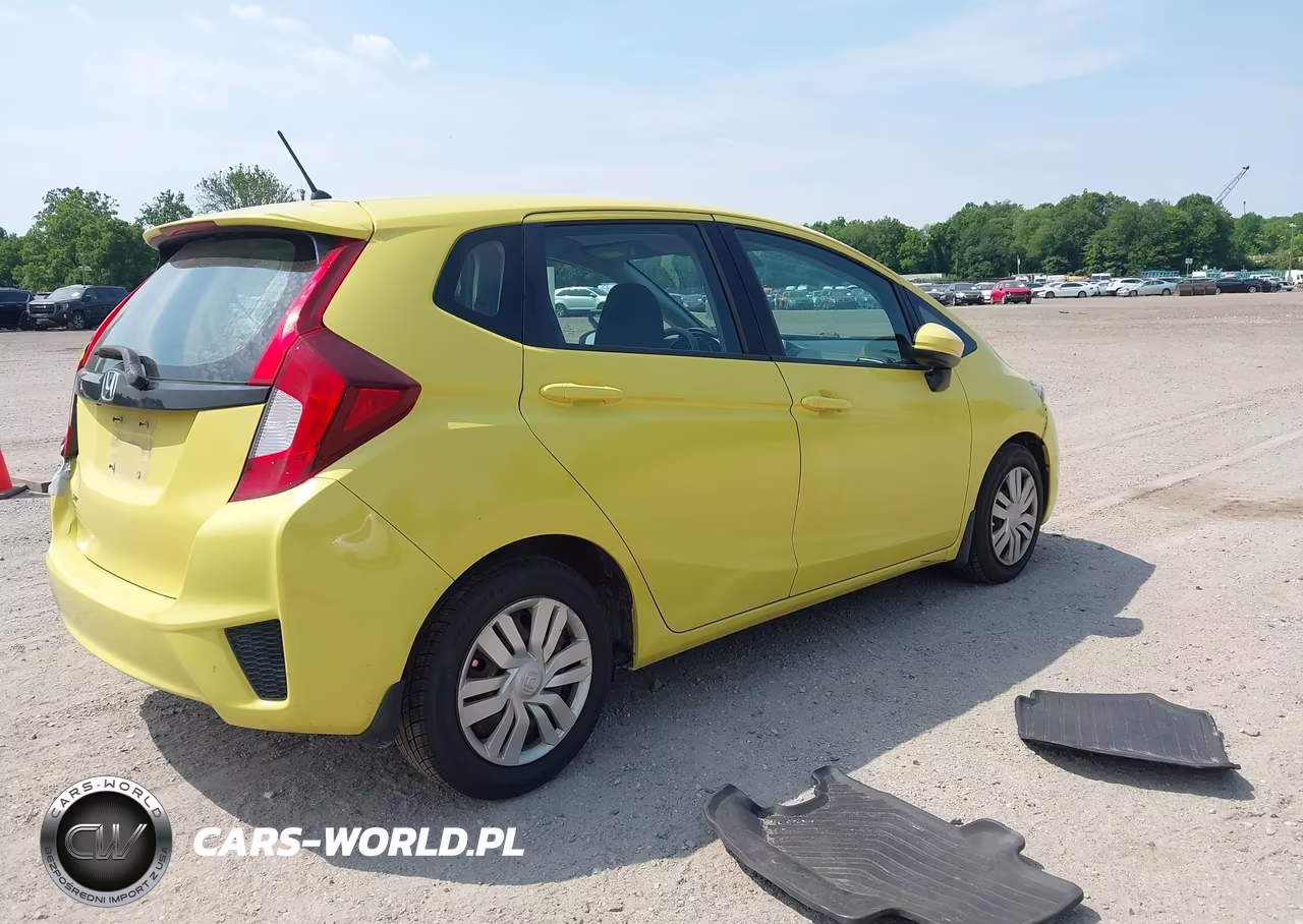 2015 Honda Fit Lx VIN:3HGGK5H57FM777157 - 4