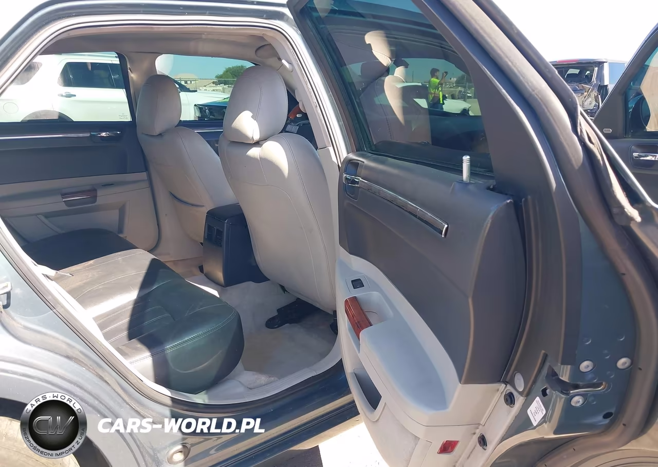 2006 Chrysler 300C VIN:2C3KA63H16H111112 - 8