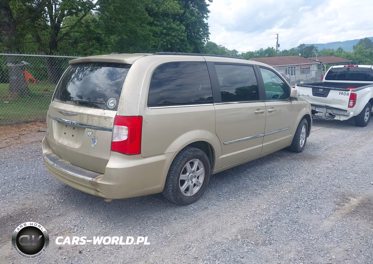 2011 Chrysler Town & Country Touring VIN:2A4RR5DGXBR605132 - 4