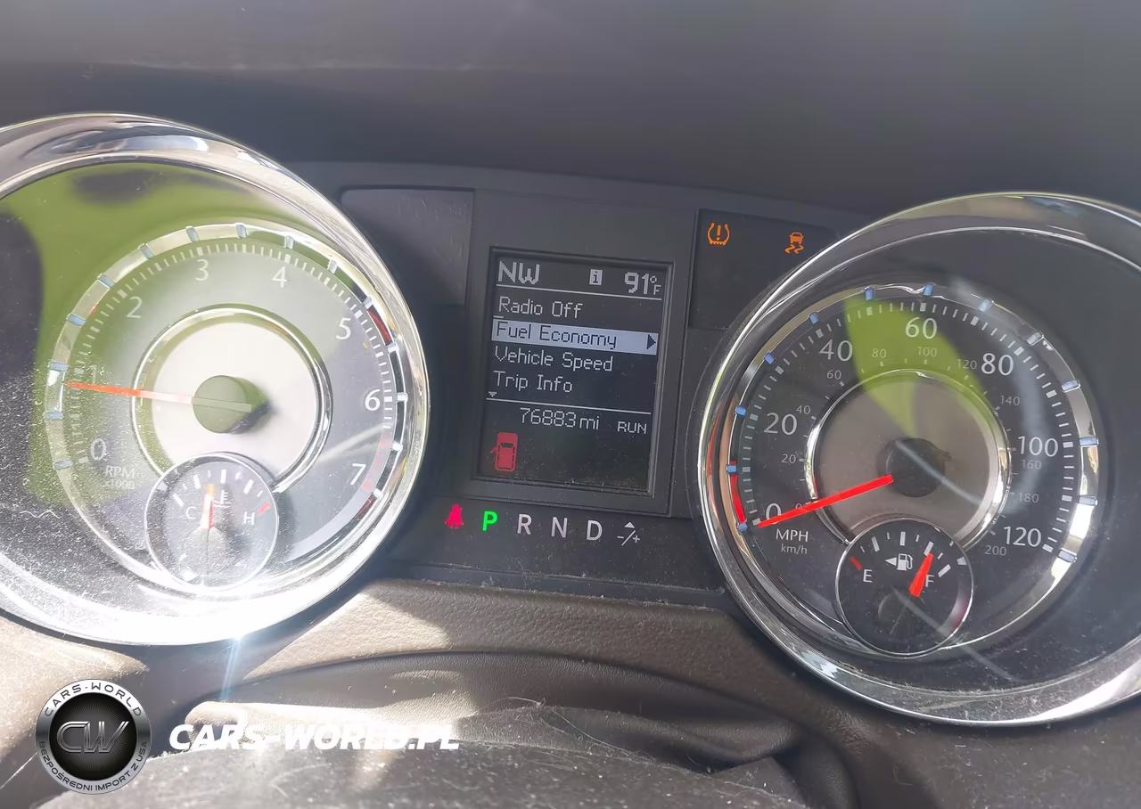 2011 Chrysler Town & Country Touring VIN:2A4RR5DGXBR605132 - 7