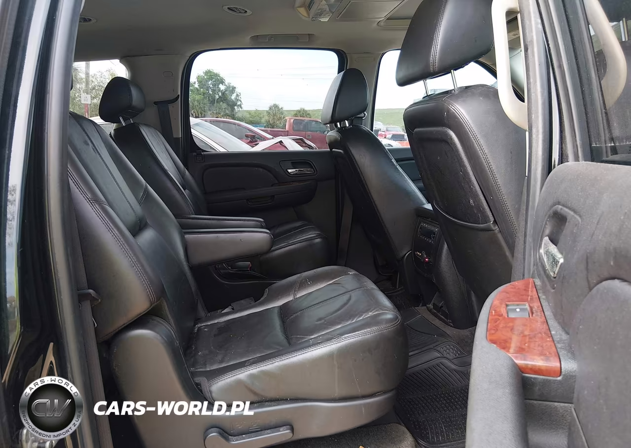 2008 Chevrolet Suburban 1500 Ltz VIN:3GNFC16078G203111 - 8
