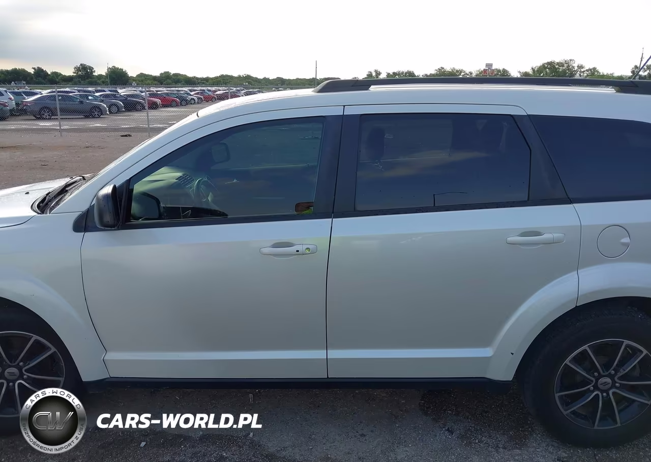 2018 Dodge Journey Se VIN:3C4PDCAB7JT218994 - 14