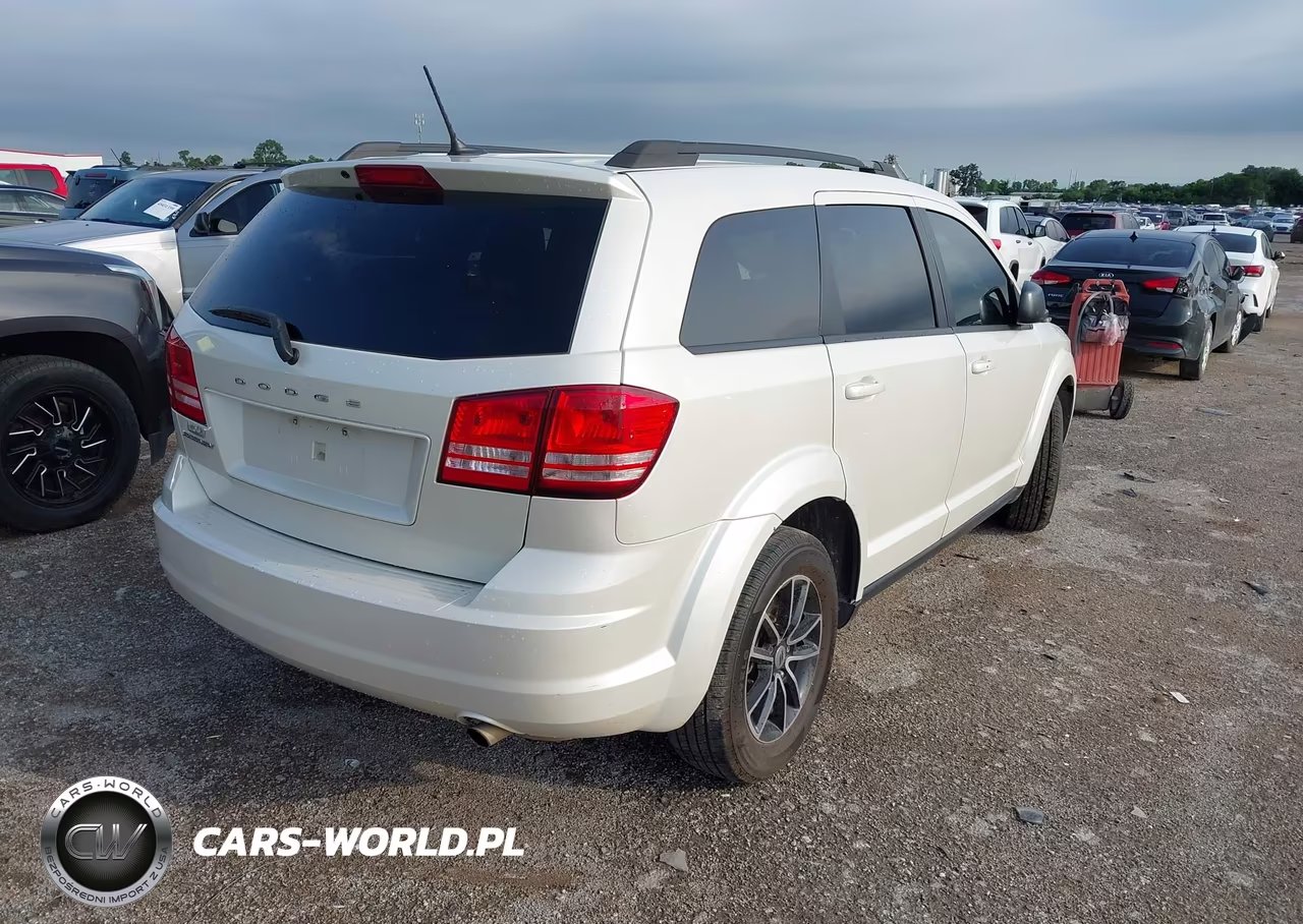 2018 Dodge Journey Se VIN:3C4PDCAB7JT218994 - 4