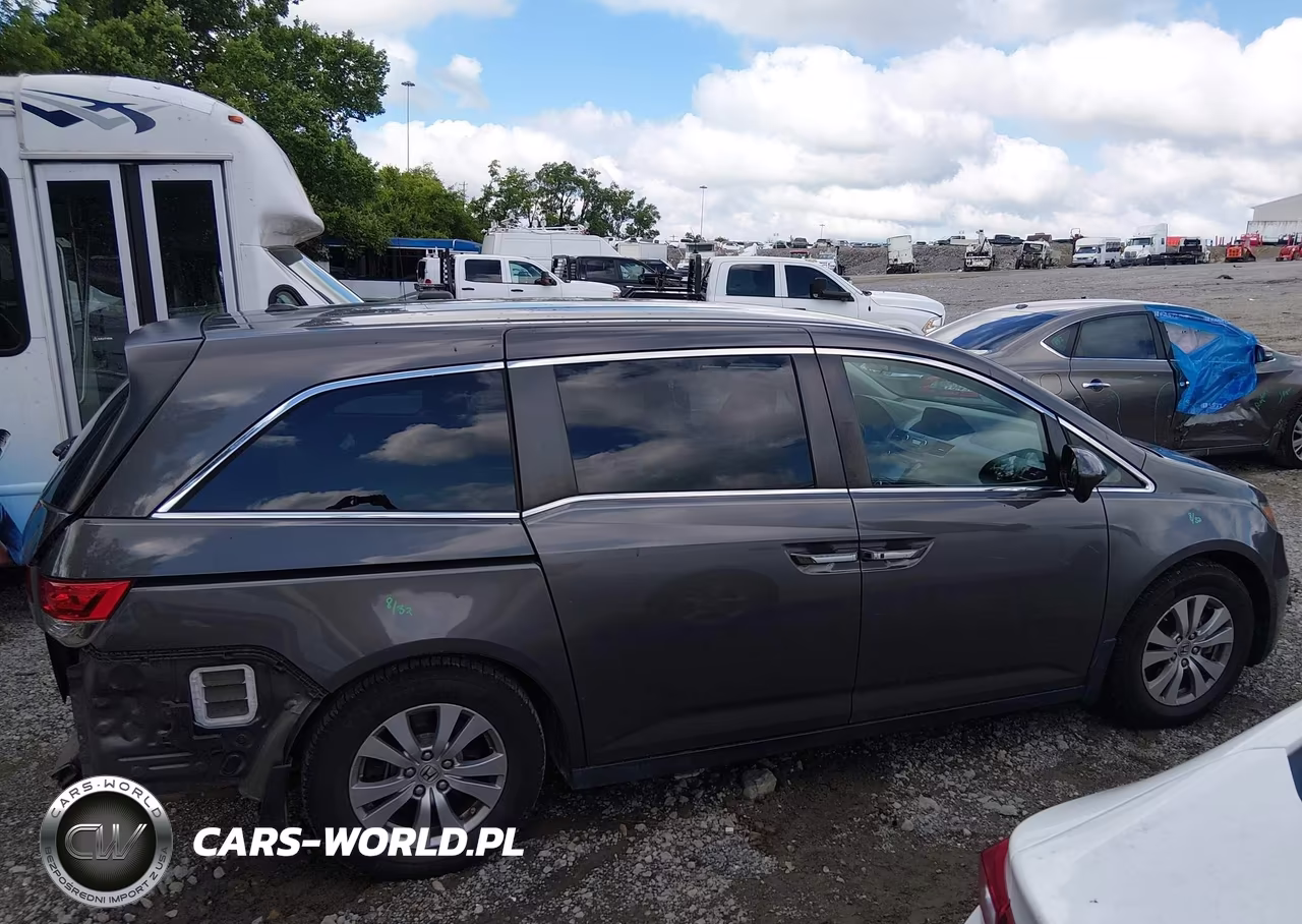 2016 Honda Odyssey Se VIN:5FNRL5H32GB129413 - 14