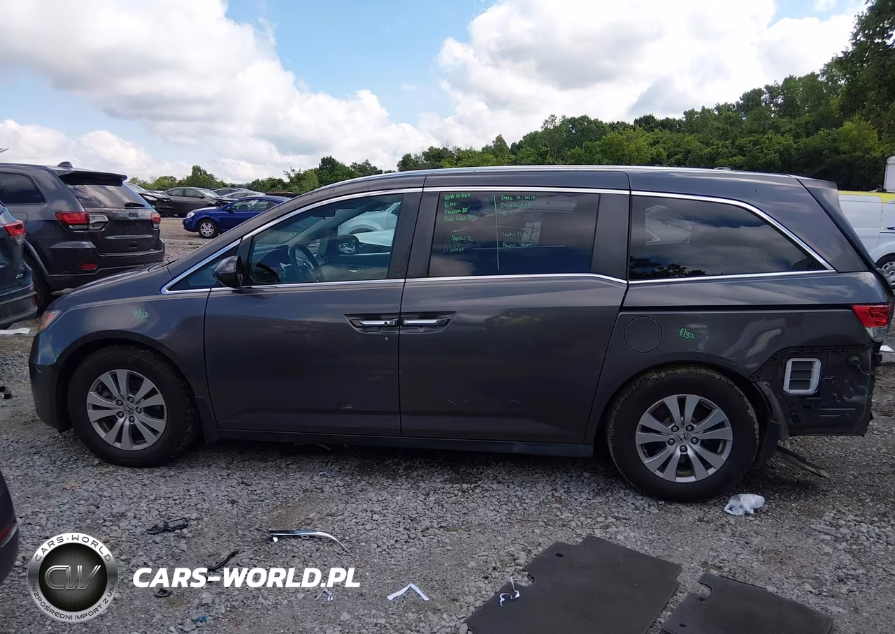 2016 Honda Odyssey Se VIN:5FNRL5H32GB129413 - 15