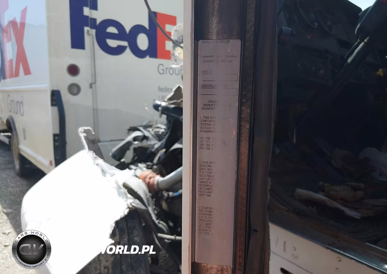 1998 Kenworth Construction T300 VIN:3BKMHD7X6WF782163 - 8