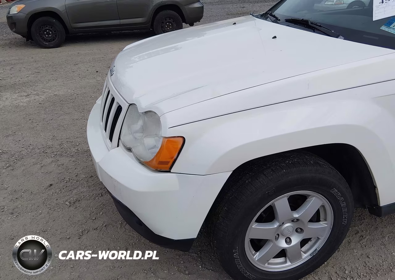 2008 Jeep Grand Cherokee Laredo VIN:1J8GR48KX8C246414 - 13