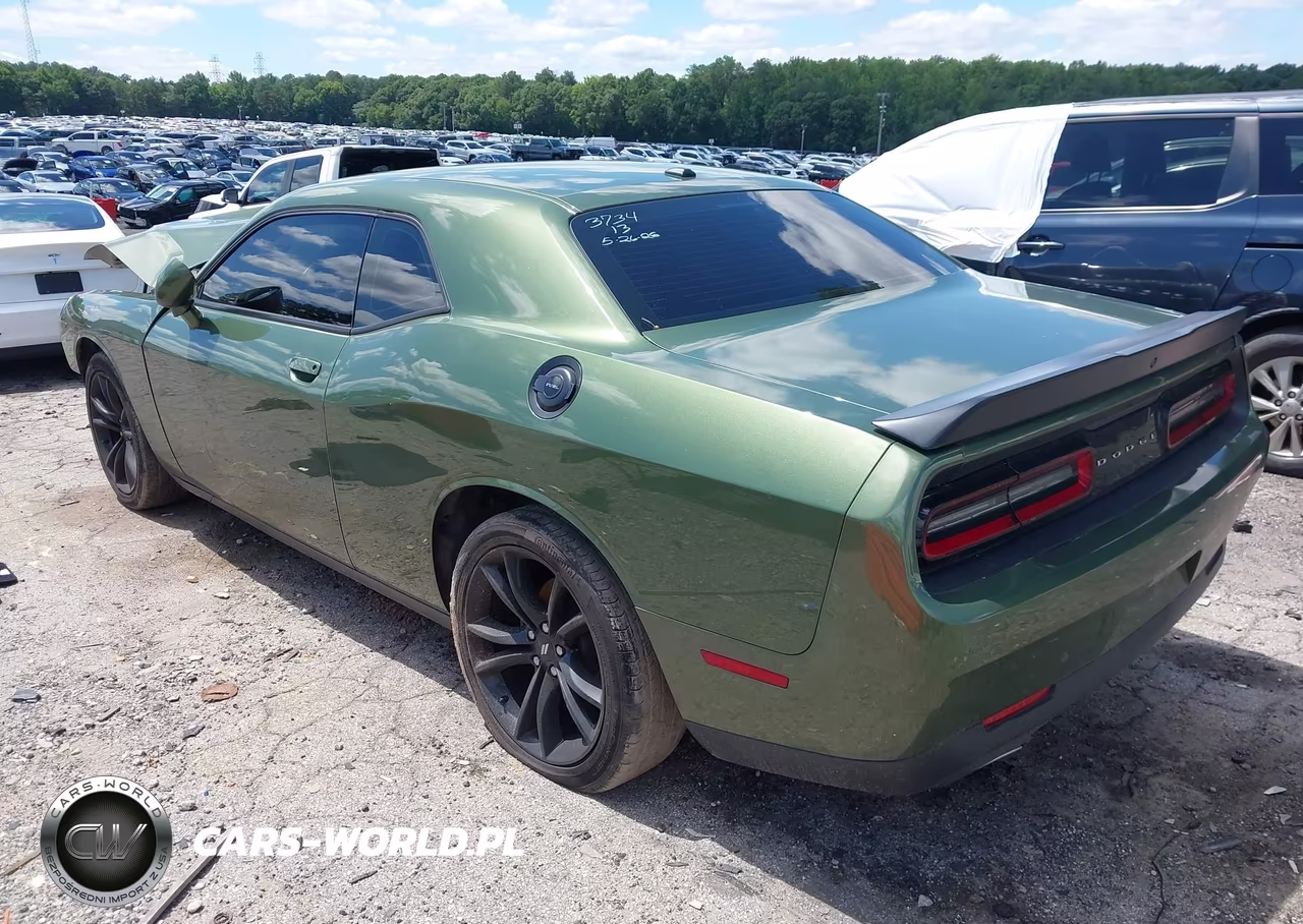 2018 Dodge Challenger Sxt VIN:2C3CDZAG5JH333734 - 3