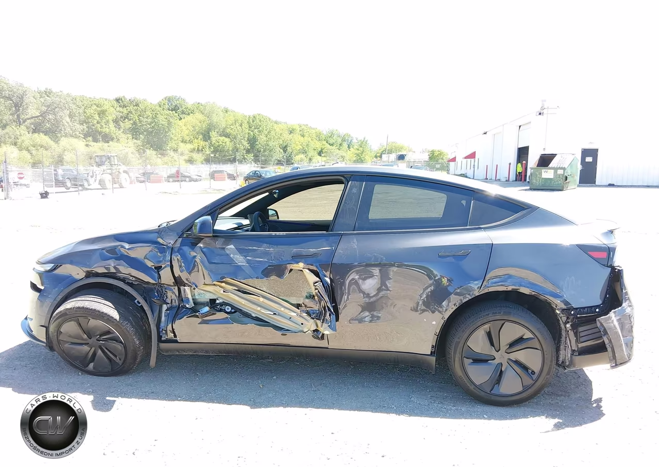 2026 Tesla Model Y Premium Rear-Wheel Drive-Rear-Wheel Drive VIN:7SAYGDED4TF618674 - 13