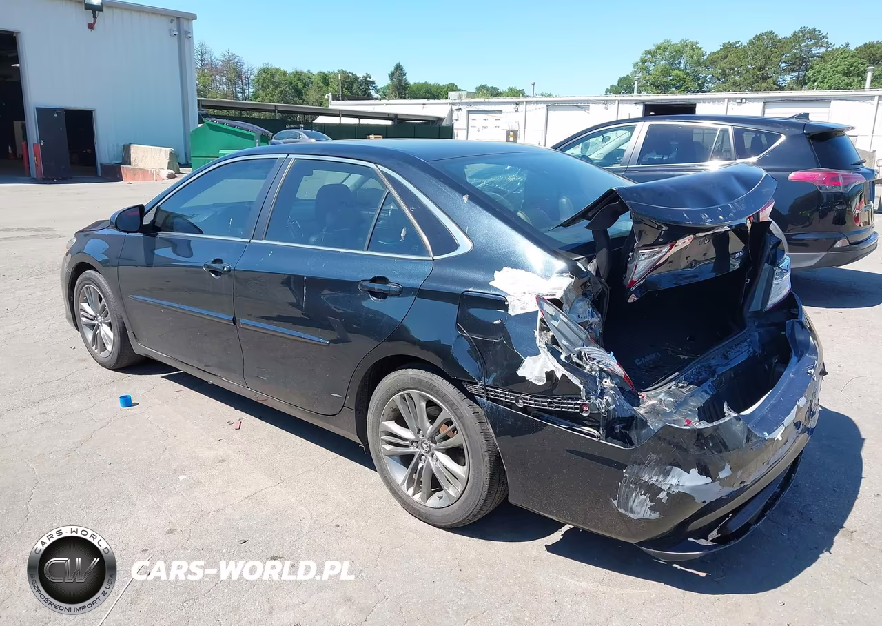 2016 Toyota Camry Se VIN:4T1BF1FK8GU261784 - 3