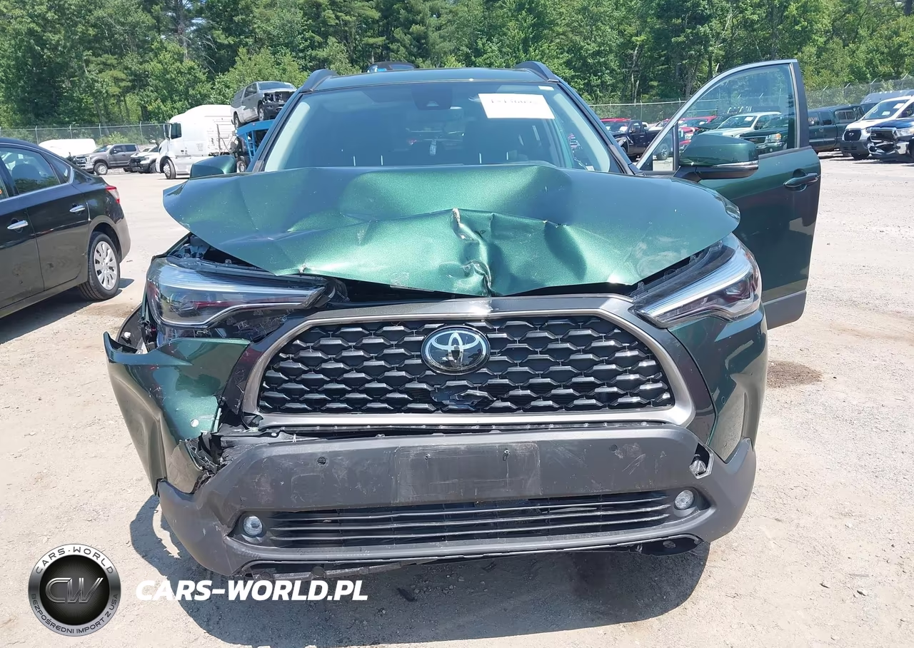 2022 Toyota Corolla Cross Xle VIN:7MUDAABG7NV011604 - 18