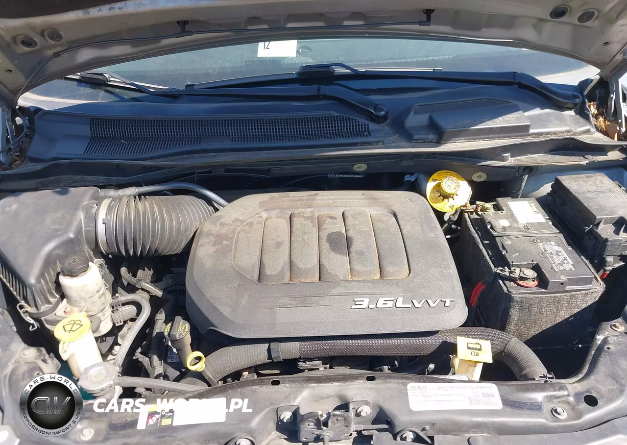 2016 Chrysler Town & Country Touring VIN:2C4RC1BG9GR267555 - 10