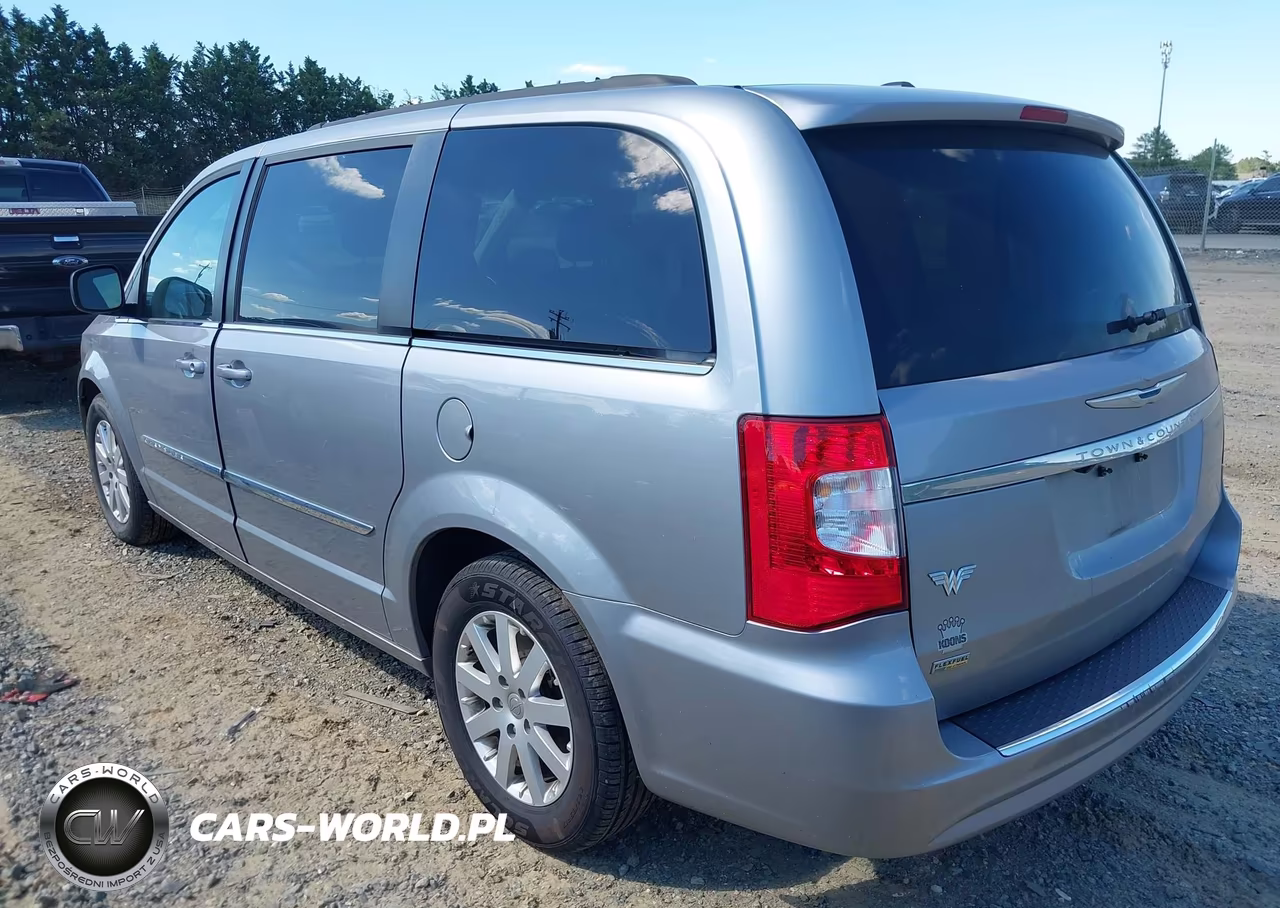 2016 Chrysler Town & Country Touring VIN:2C4RC1BG9GR267555 - 3