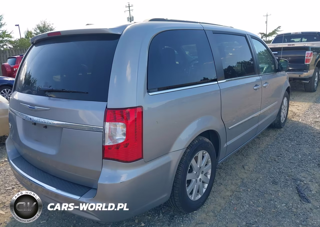 2016 Chrysler Town & Country Touring VIN:2C4RC1BG9GR267555 - 4