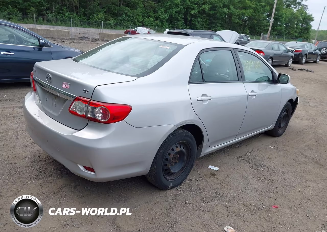2011 Toyota Corolla Le VIN:2T1BU4EE8BC551715 - 4