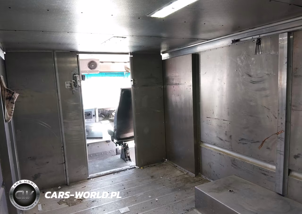 2016 Ford E-350 Stripped VIN:1FC3E3KS1GDC55399 - 8