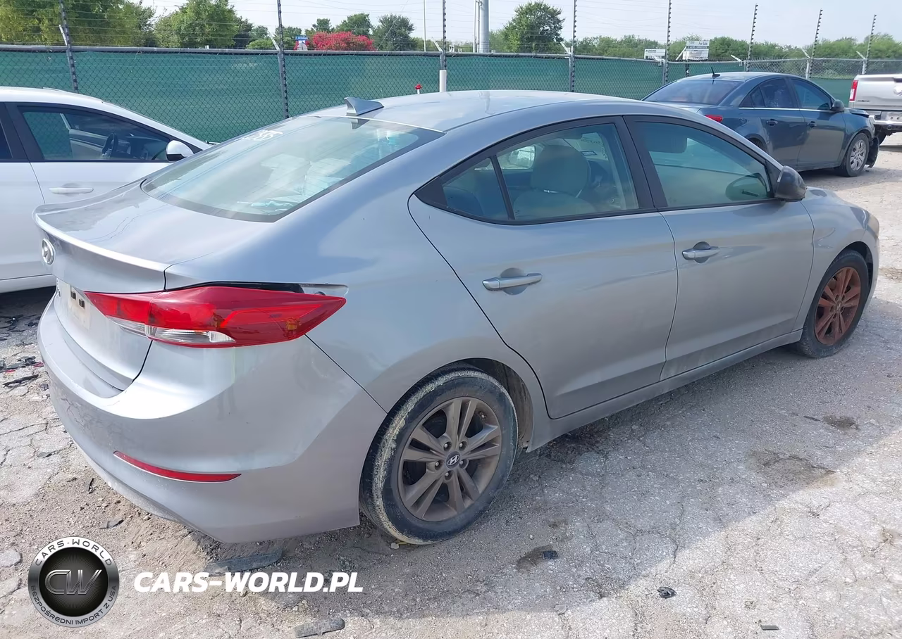 2017 Hyundai Elantra Se VIN:5NPD84LF8HH022585 - 4