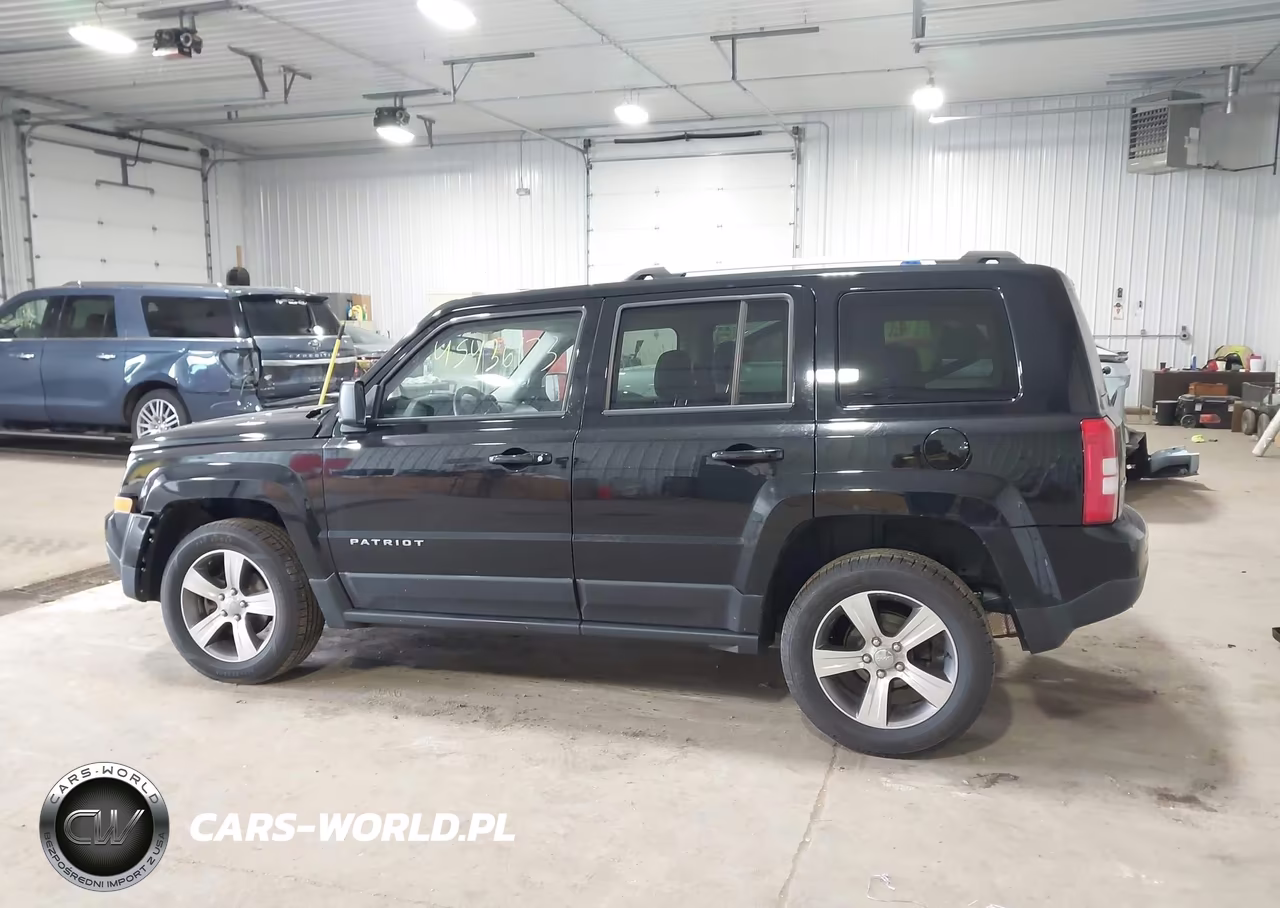 2017 Jeep Patriot High Altitude 4X4 VIN:1C4NJRFB7HD195793 - 14