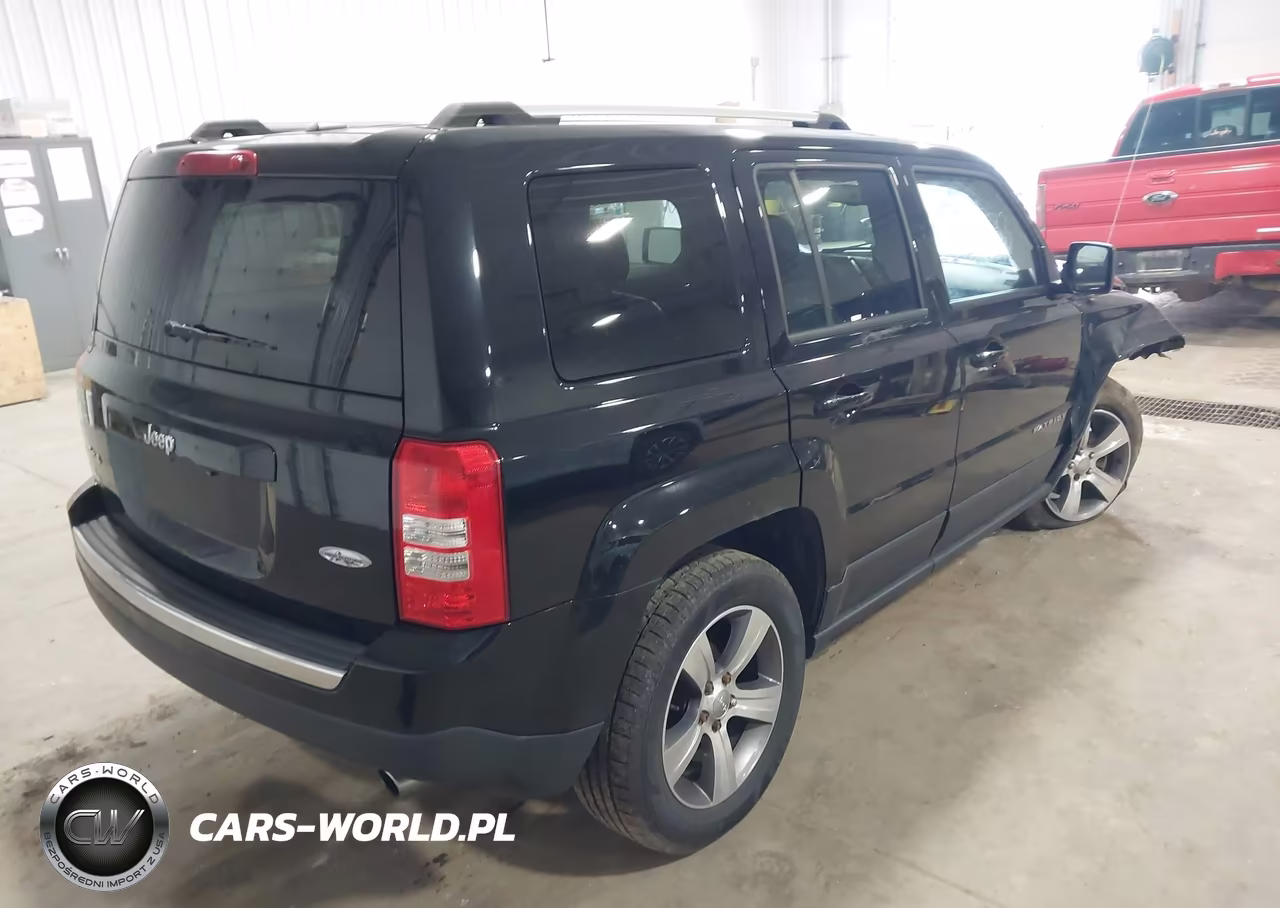 2017 Jeep Patriot High Altitude 4X4 VIN:1C4NJRFB7HD195793 - 4