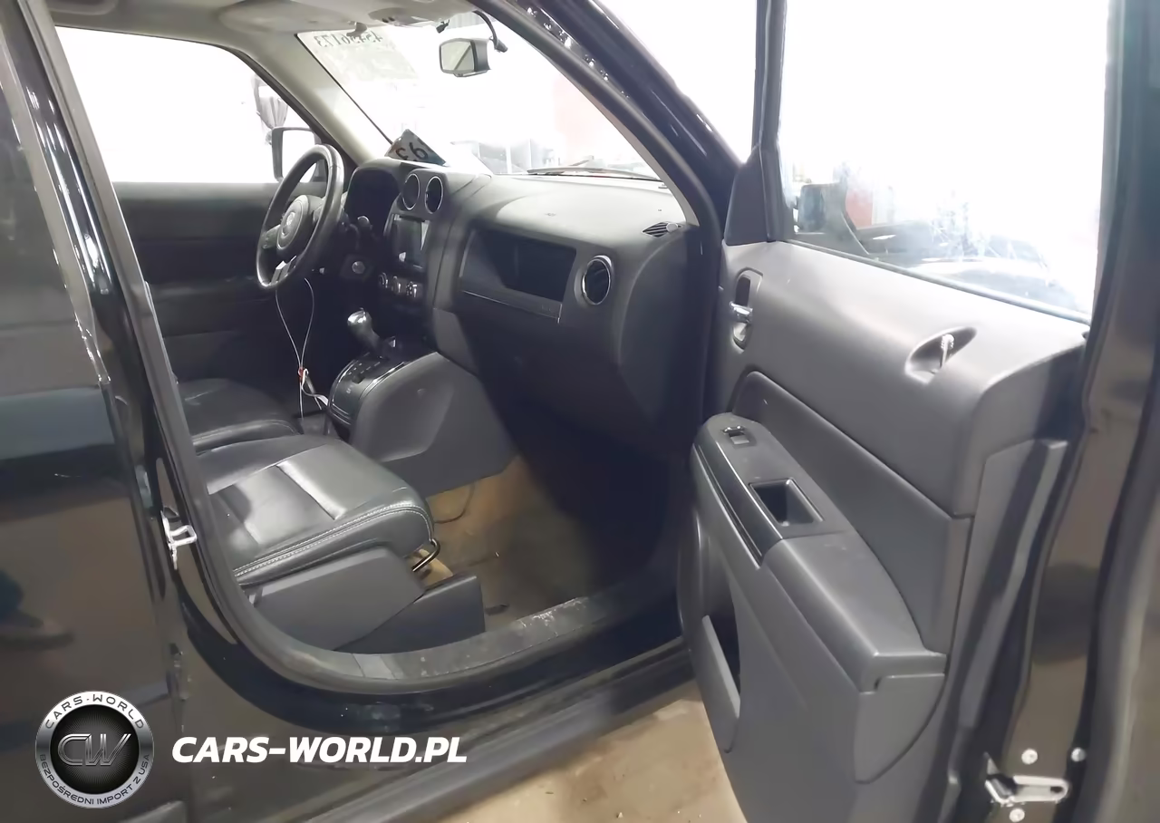 2017 Jeep Patriot High Altitude 4X4 VIN:1C4NJRFB7HD195793 - 5
