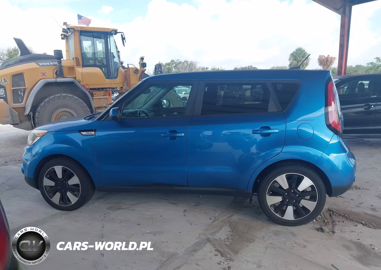 2018 Kia Soul + VIN:KNDJP3A58J7554990 - 14