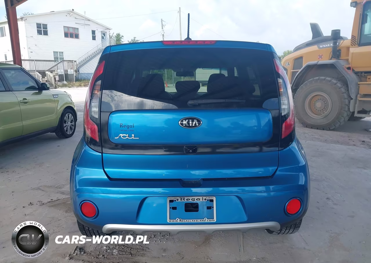 2018 Kia Soul + VIN:KNDJP3A58J7554990 - 16