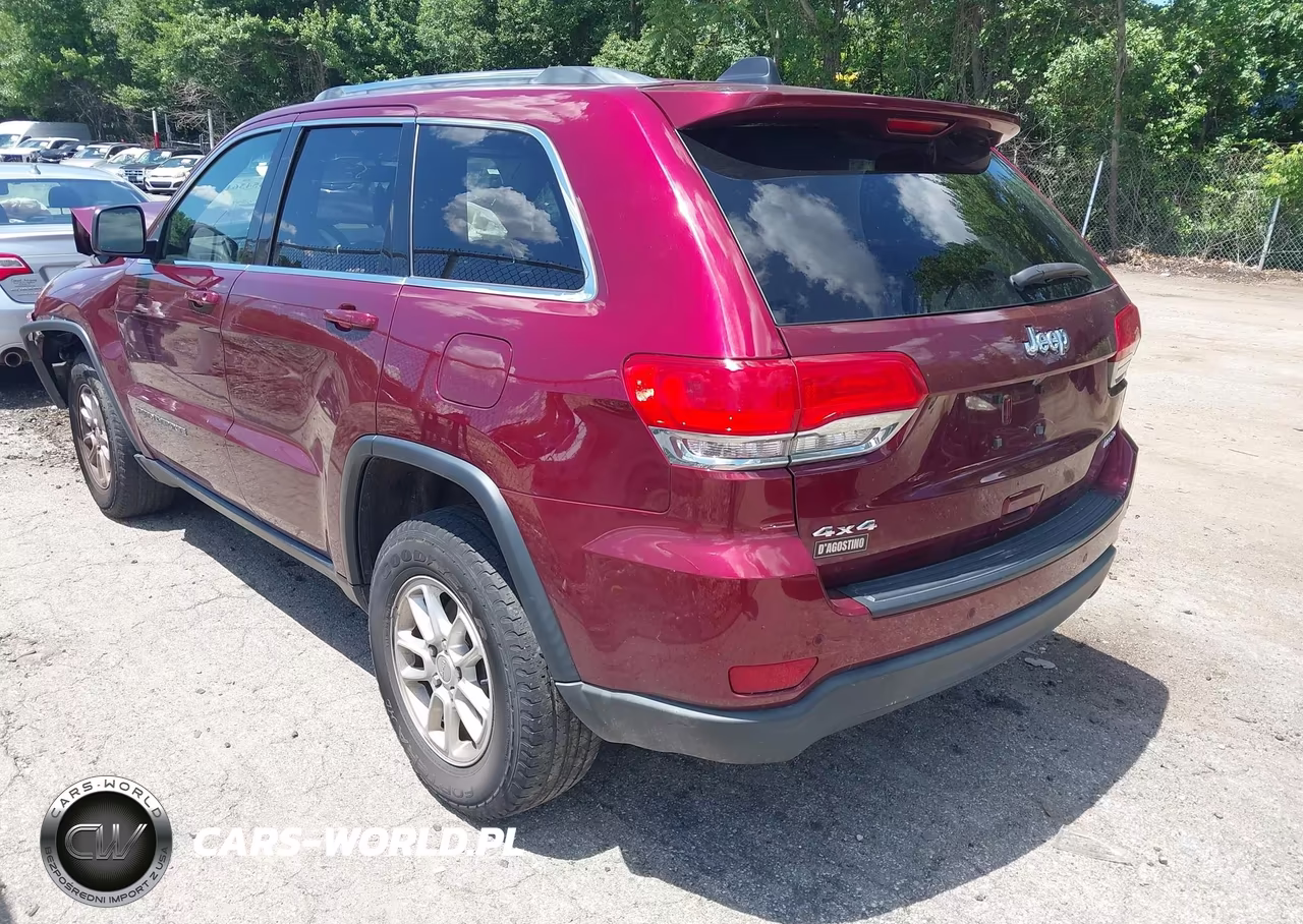 2018 Jeep Grand Cherokee Laredo E 4X4 VIN:1C4RJFAG2JC223322 - 3