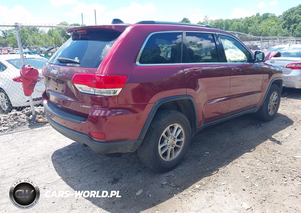 2018 Jeep Grand Cherokee Laredo E 4X4 VIN:1C4RJFAG2JC223322 - 4