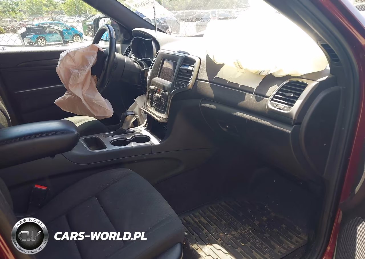 2018 Jeep Grand Cherokee Laredo E 4X4 VIN:1C4RJFAG2JC223322 - 5