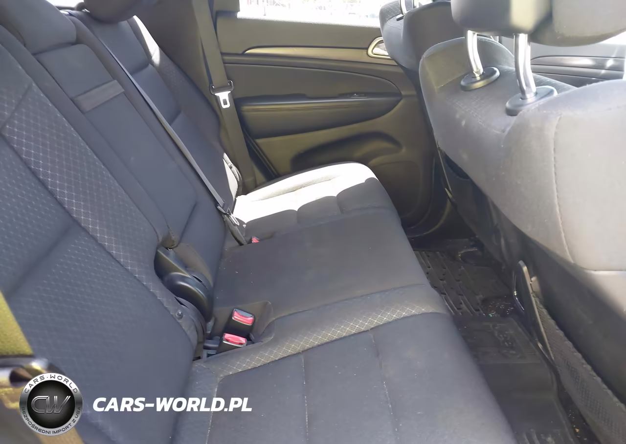 2018 Jeep Grand Cherokee Laredo E 4X4 VIN:1C4RJFAG2JC223322 - 8