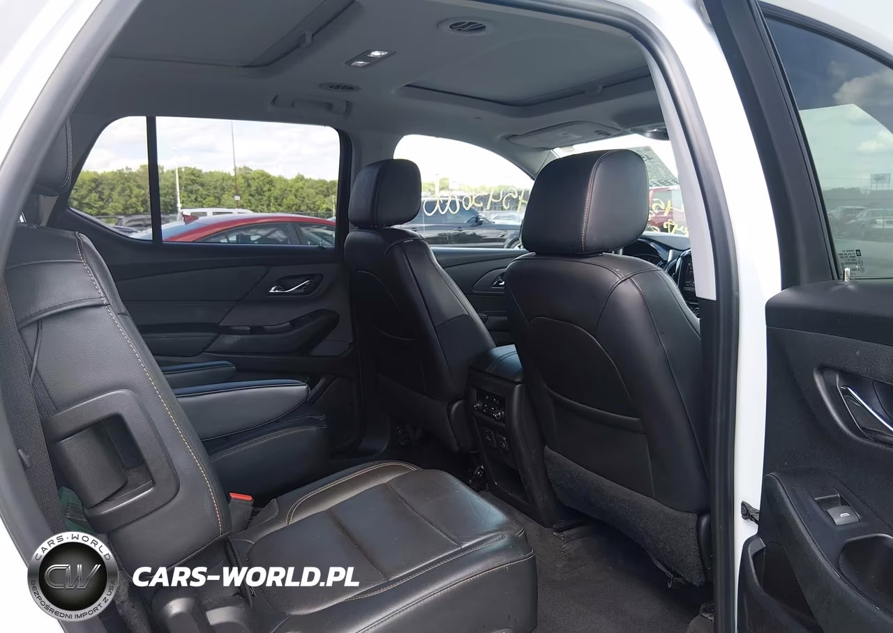 2019 Chevrolet Traverse Premier VIN:1GNEVKKW1KJ312515 - 8