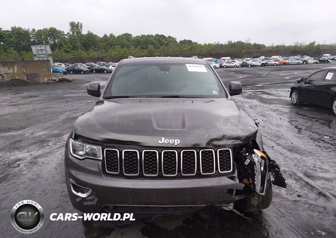 2018 Jeep Grand Cherokee Laredo E 4X4 VIN:1C4RJFAG3JC406258 - 12
