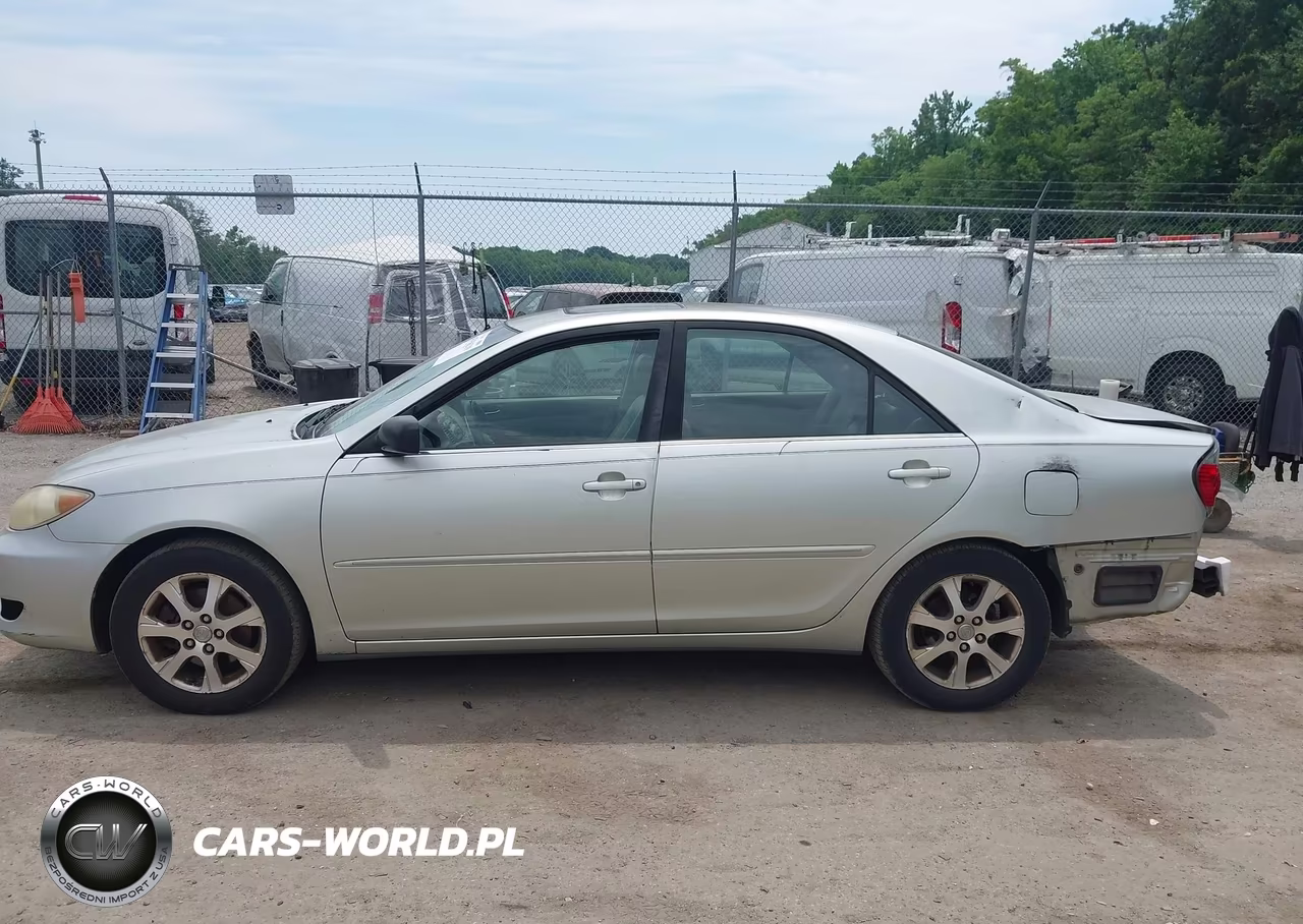 2005 Toyota Camry Xle V6 VIN:JTDBF30K650165097 - 15