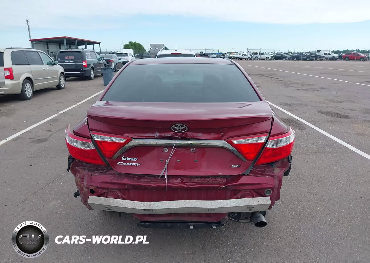 2016 Toyota Camry Se VIN:4T1BF1FK3GU545923 - 17