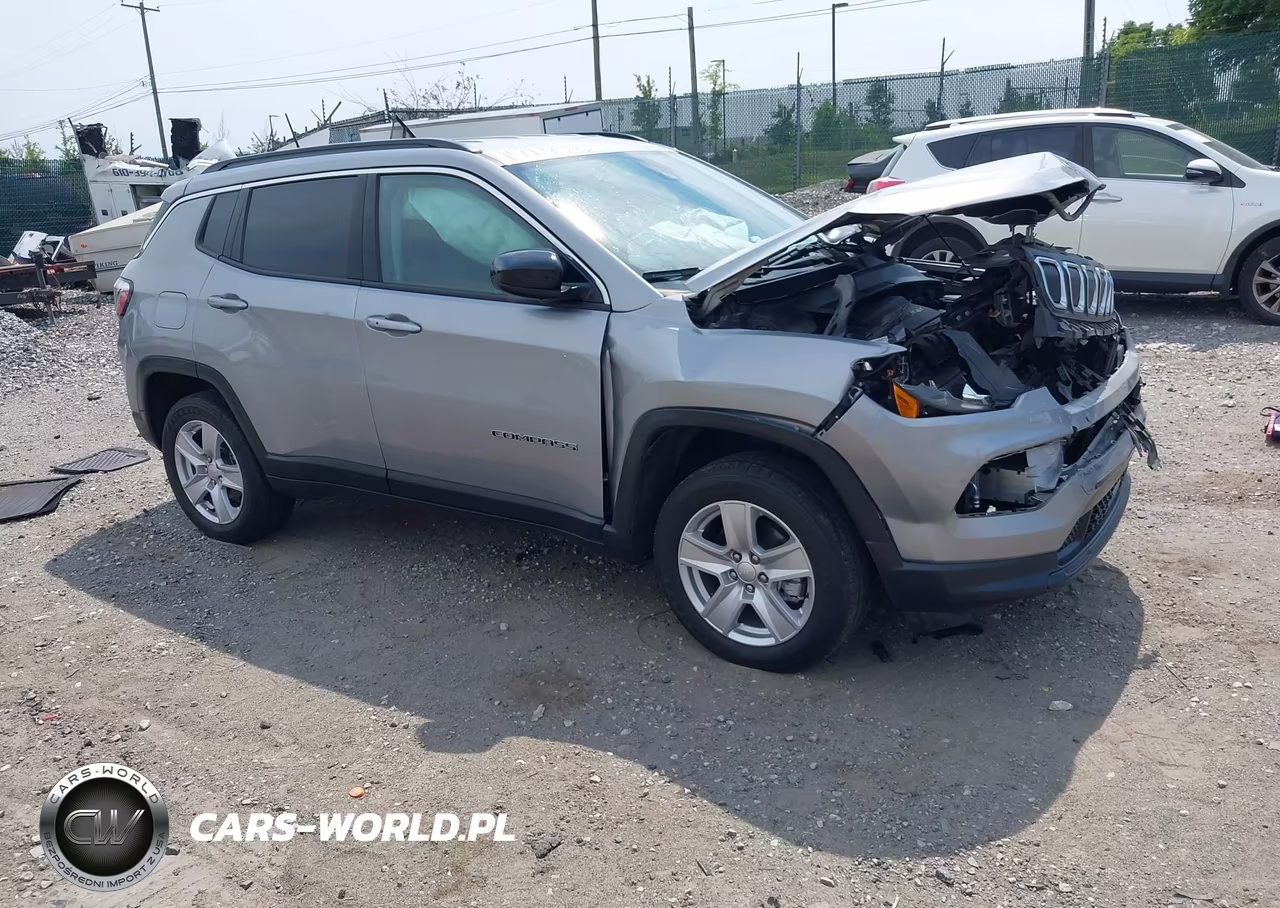 2022 Jeep Compass Latitude 4X4 – zdjęcie 1 z 15