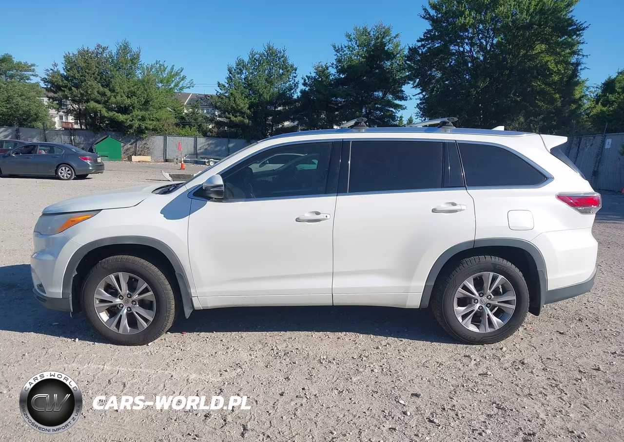 2014 Toyota Highlander Xle V6 VIN:5TDJKRFH6ES005546 - 14