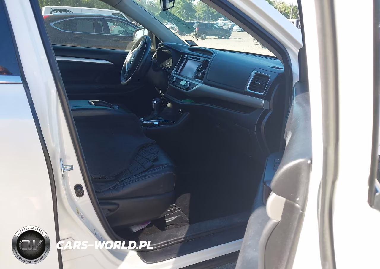 2014 Toyota Highlander Xle V6 VIN:5TDJKRFH6ES005546 - 5