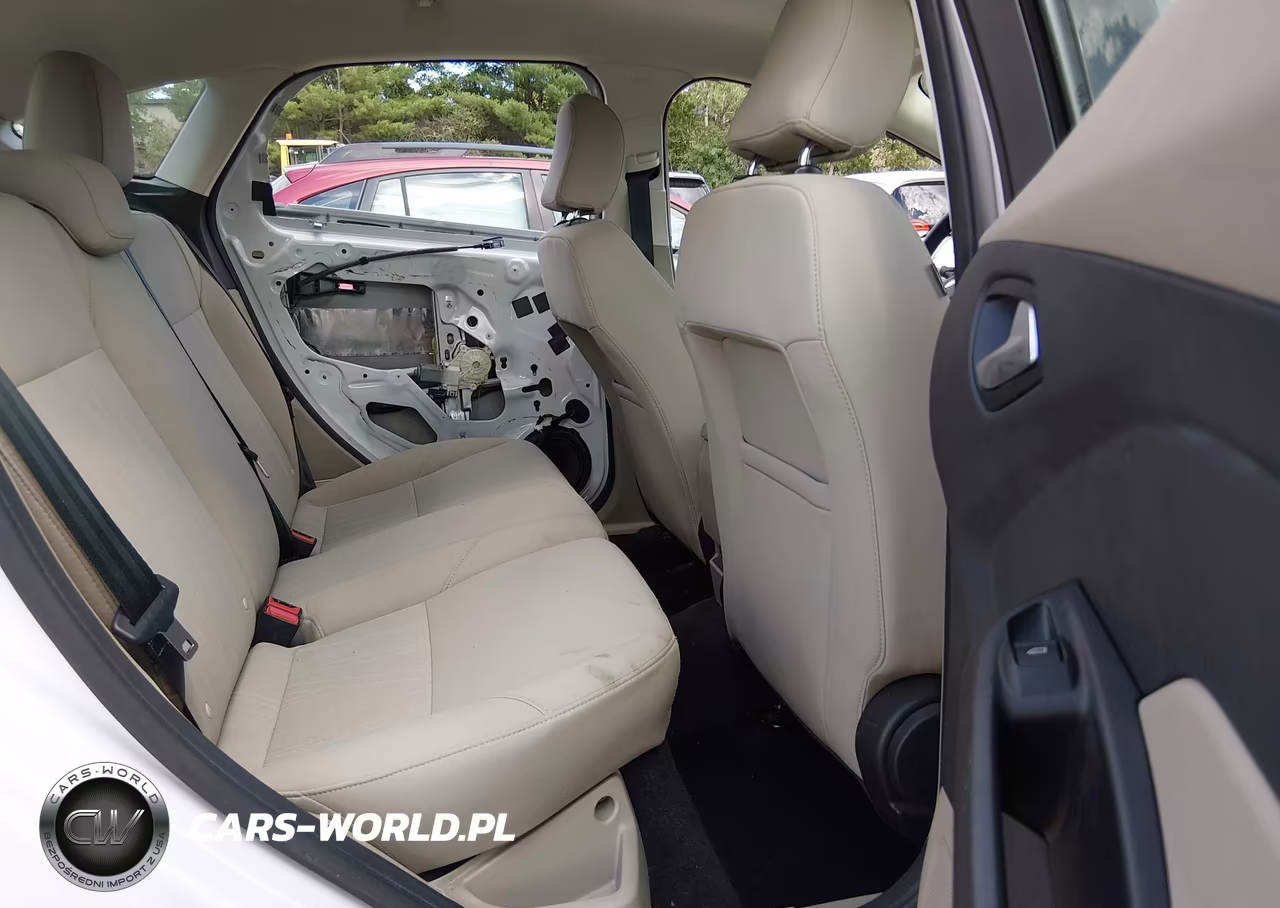 2017 Ford Focus Se VIN:1FADP3K2XHL316549 - 8