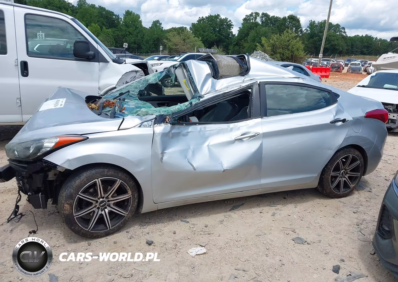 2013 Hyundai Elantra Limited VIN:5NPDH4AEXDH262435 - 13