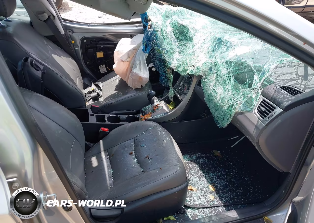 2013 Hyundai Elantra Limited VIN:5NPDH4AEXDH262435 - 5