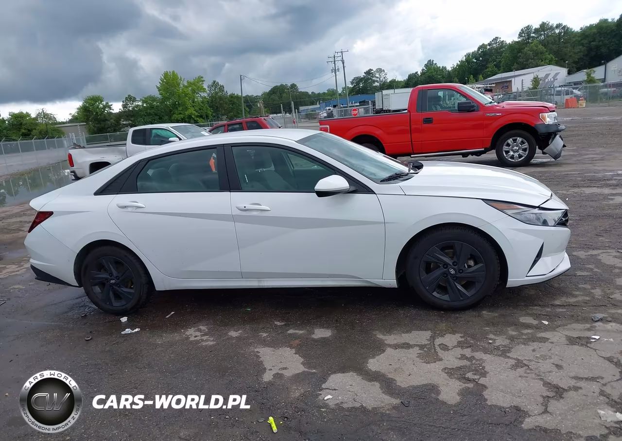 2021 Hyundai Elantra Sel VIN:5NPLM4AG5MH001657 - 13
