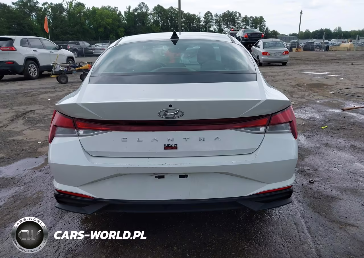 2021 Hyundai Elantra Sel VIN:5NPLM4AG5MH001657 - 16