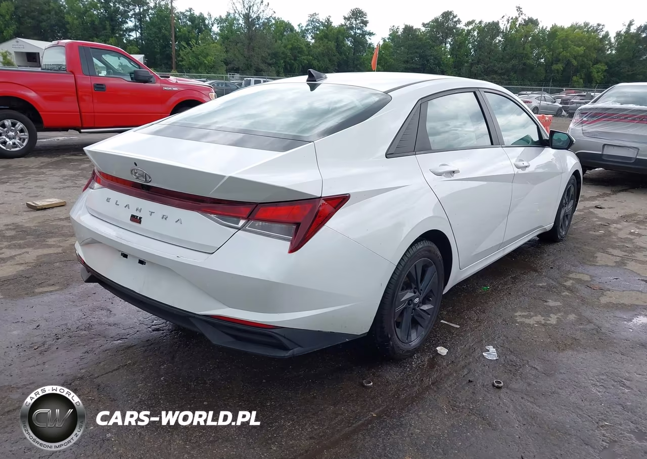 2021 Hyundai Elantra Sel VIN:5NPLM4AG5MH001657 - 4