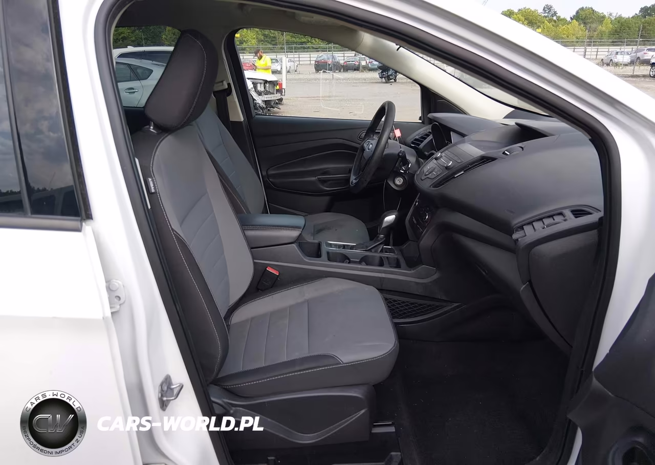 2019 Ford Escape S VIN:1FMCU0F71KUB65259 - 5